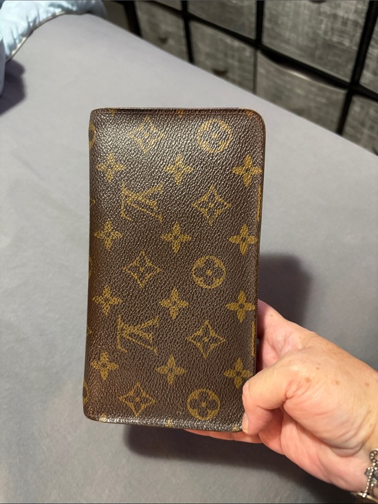 Louis Vuitton Handbags - Louis Vuitton Monogram Long Wallet in Brown and Tan